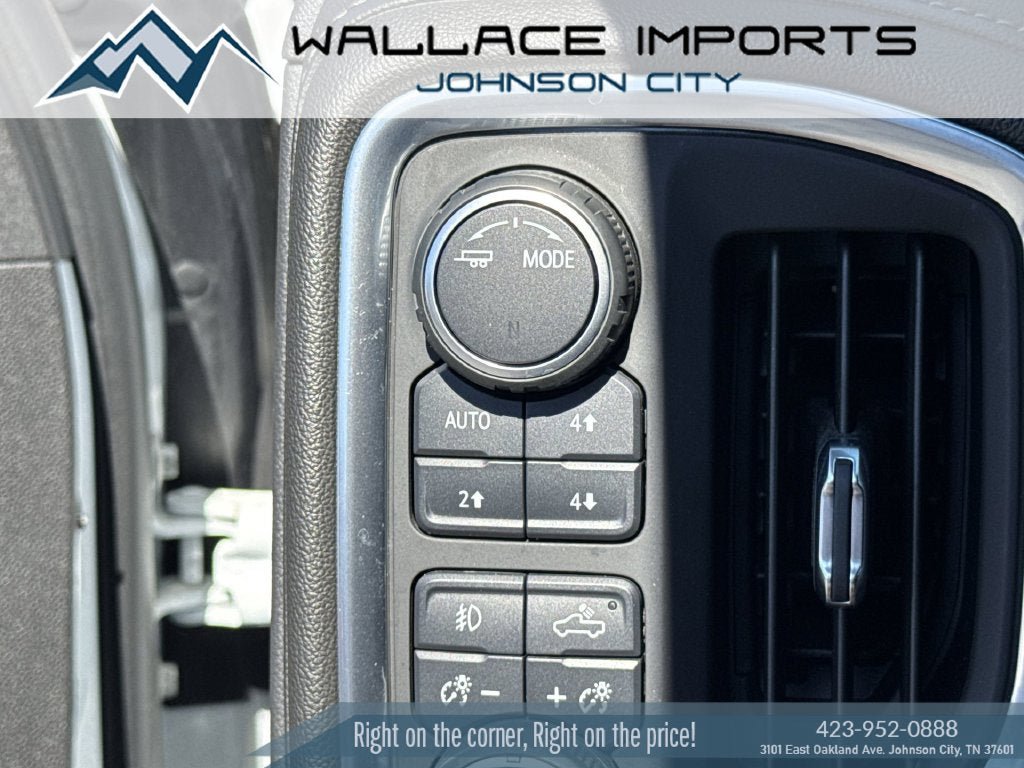 Used 2020 Chevrolet Silverado 1500 LTZ w/ LTZ Plus Package AWD/4WD image 29