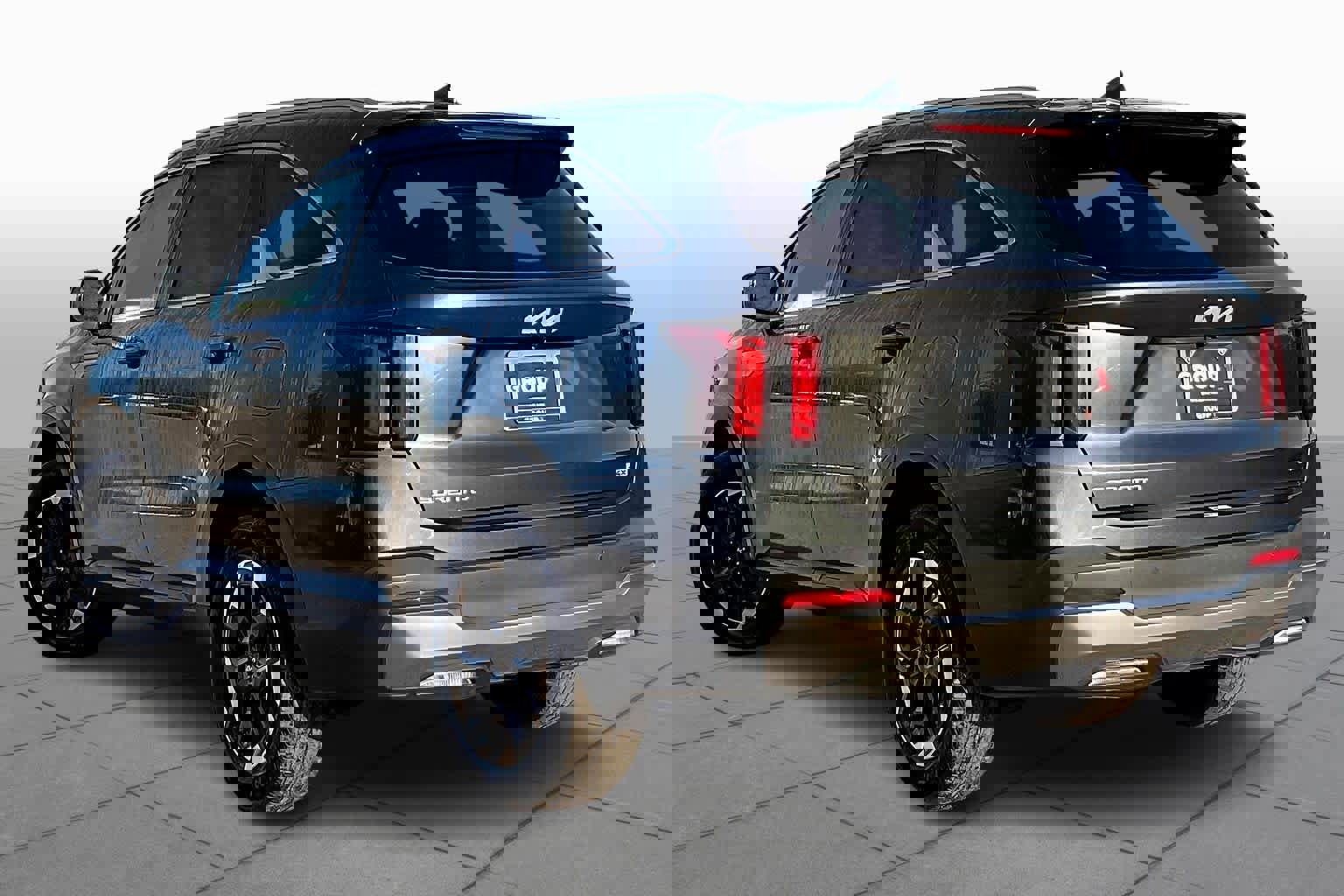 Used 2024 Kia Sorento S image 11