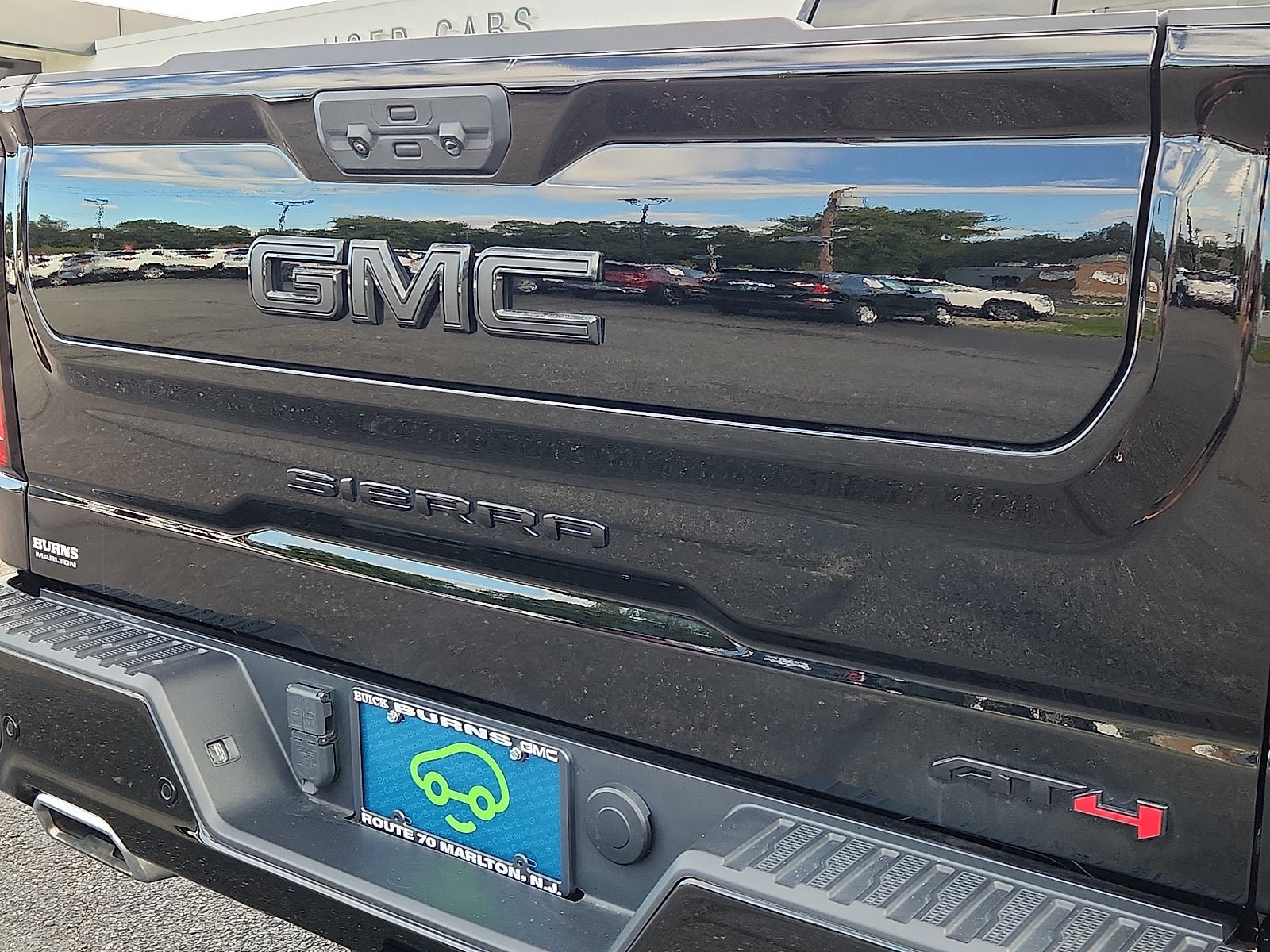 Certified 2024 GMC Sierra 1500 AT4 w/ Technology Package AWD/4WD image 31
