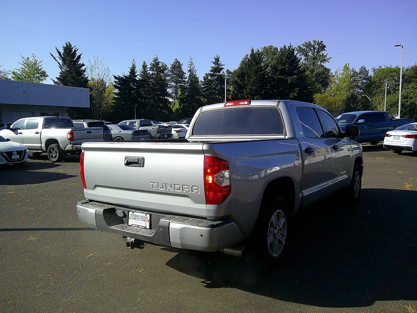 Used 2018 Toyota Tundra SR5 w/ SR5 Upgrade Package RWD image 5