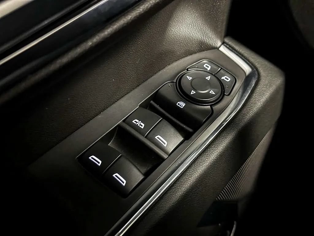 Used 2024 Chevrolet Silverado 1500 LT RWD image 23