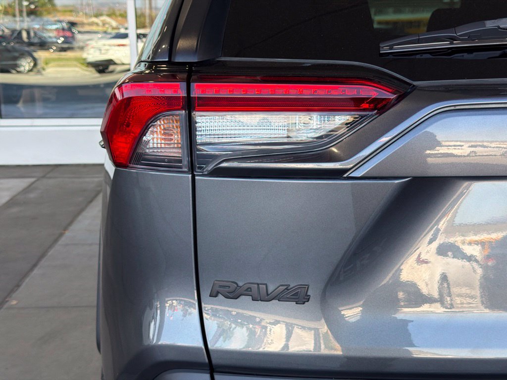 Certified 2020 Toyota RAV4 XLE AWD/4WD image 11