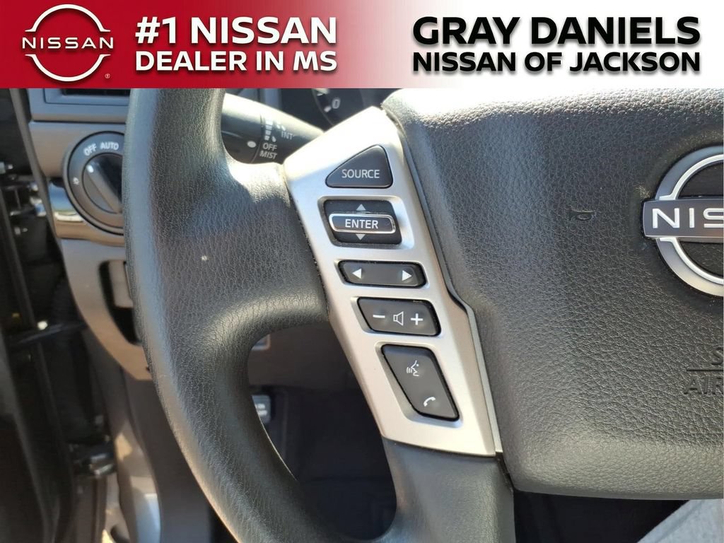 Used 2024 Nissan Titan SV AWD/4WD image 12