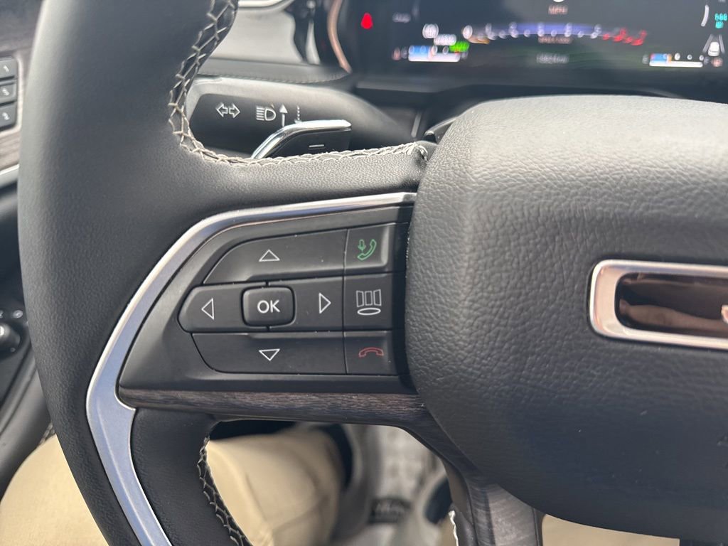 Used 2023 Jeep Grand Cherokee 4WD 4xe image 22