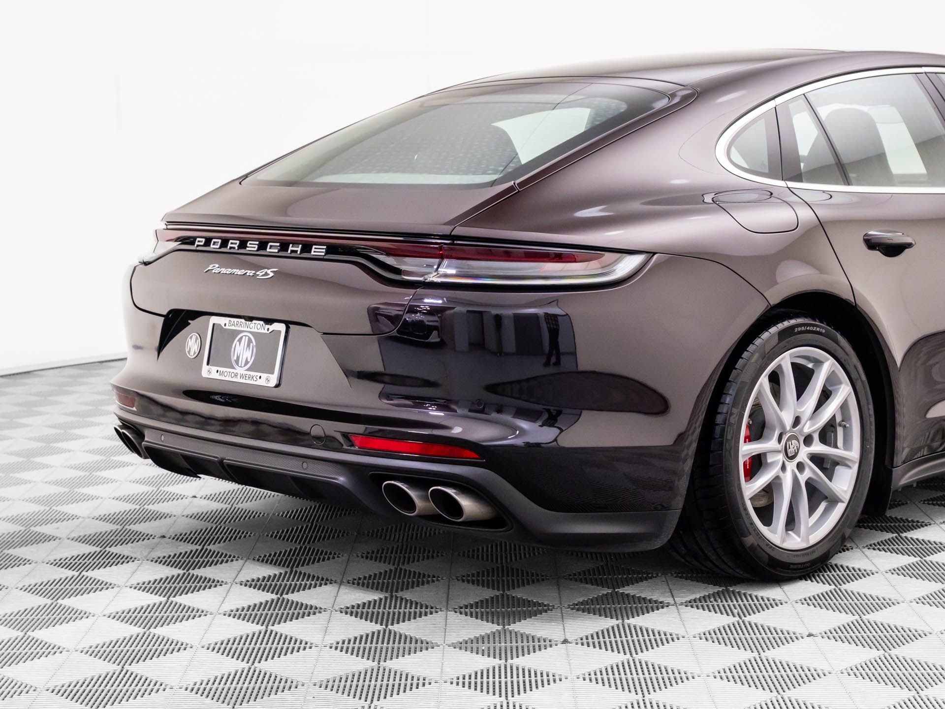 Used 2022 Porsche Panamera 4S image 35