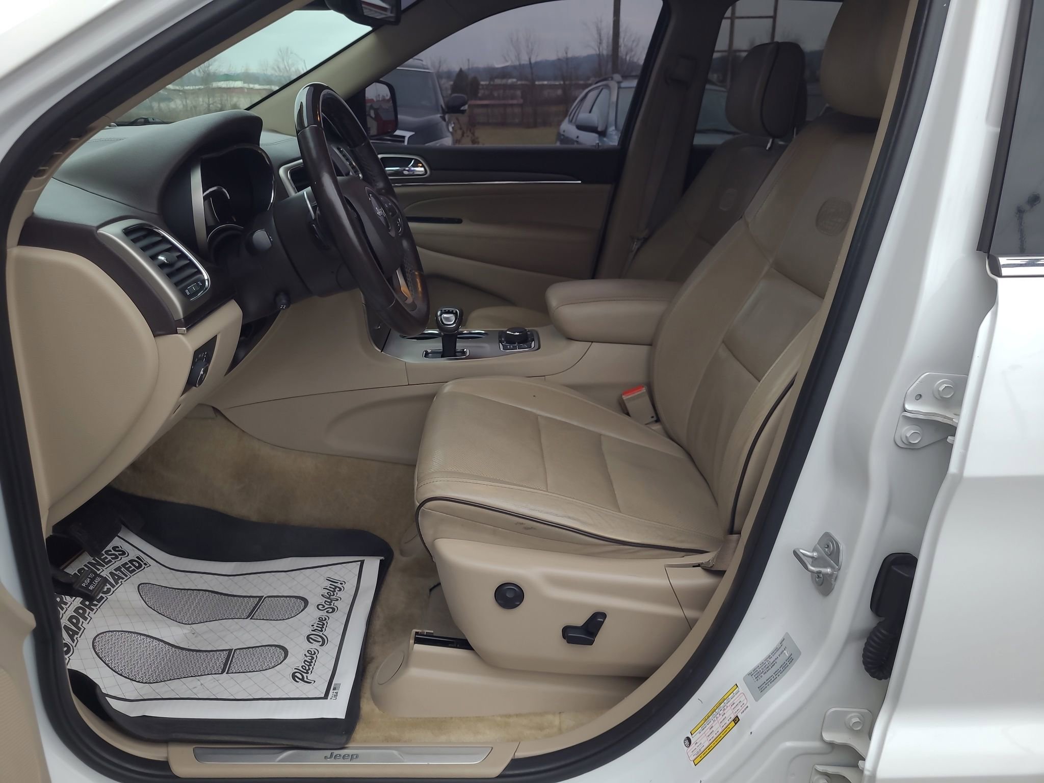 Used 2015 Jeep Grand Cherokee Overland w/ Advanced Technology Group image 10