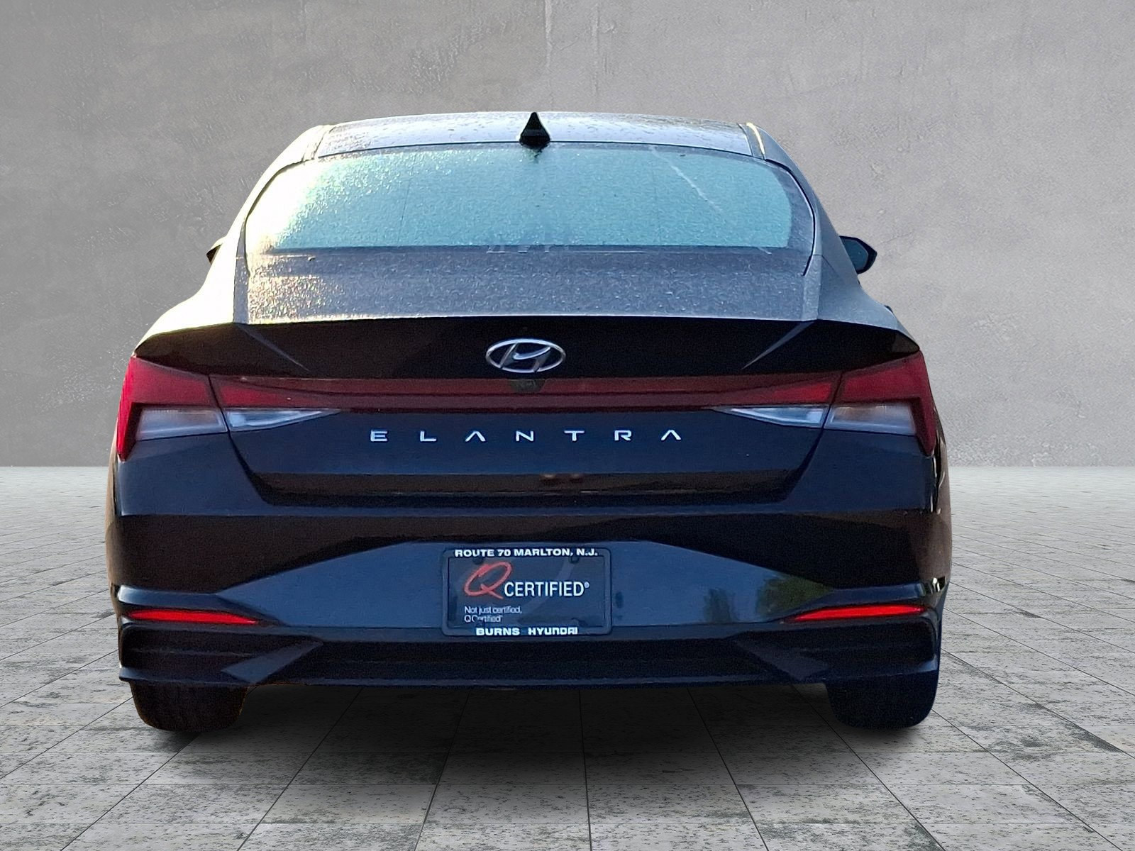 Used 2023 Hyundai Elantra SEL FWD image 5
