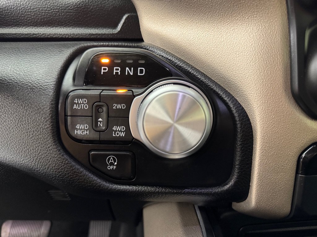 Used 2019 RAM 1500 Laramie AWD/4WD image 18