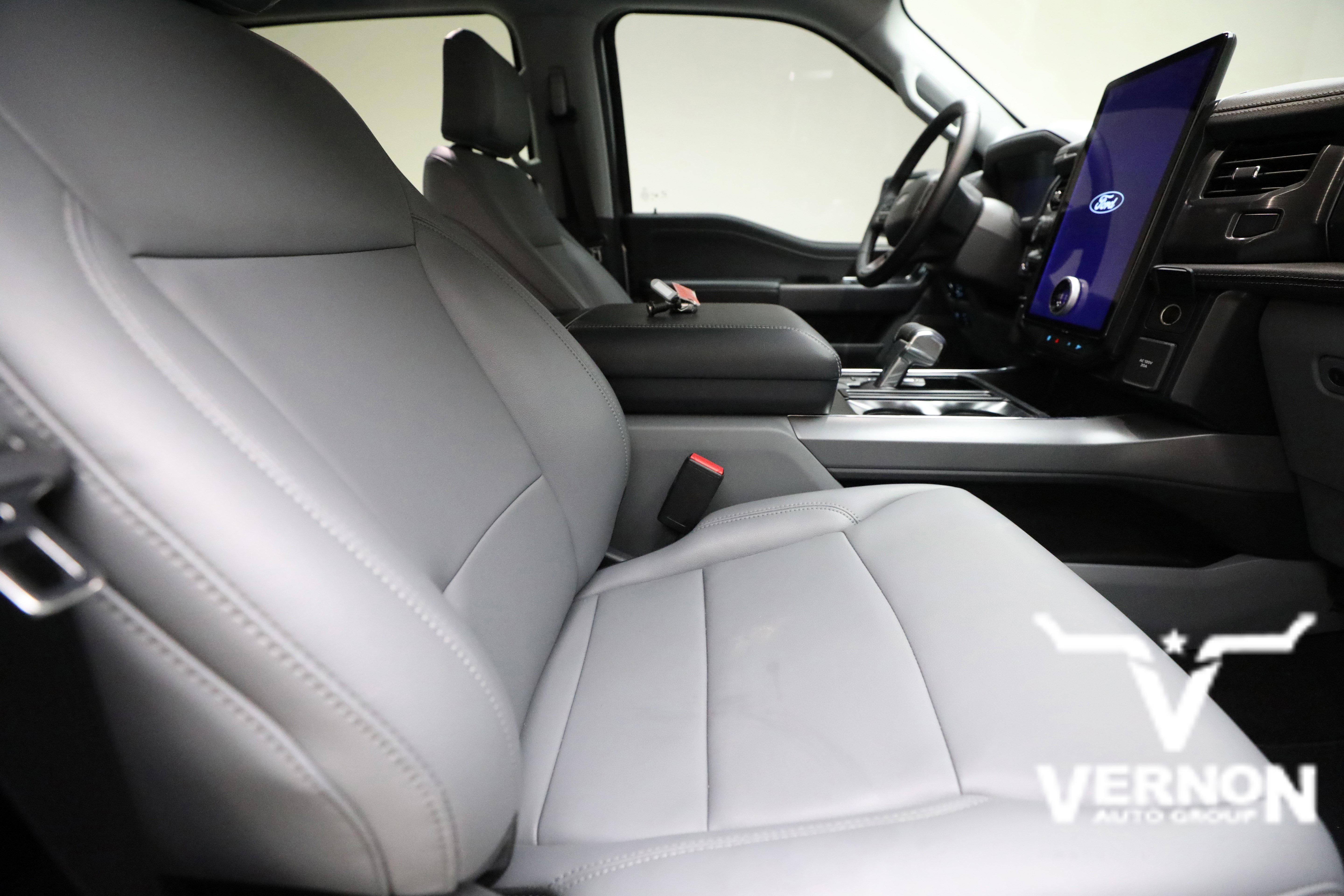 New 2025 Ford F150 Lightning Flash AWD/4WD image 11