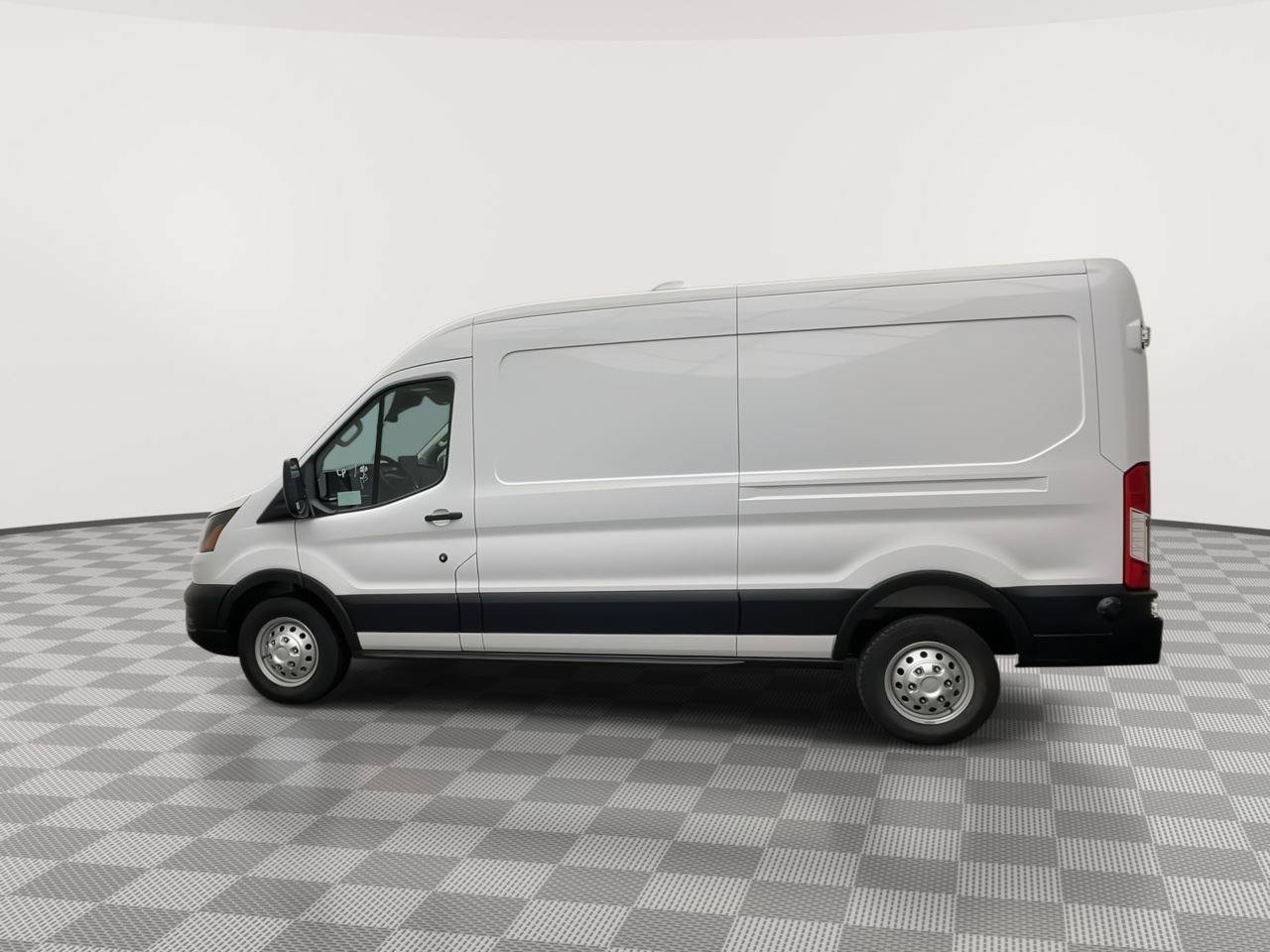 New 2026 Ford Transit 250 148 Medium Roof RWD image 31