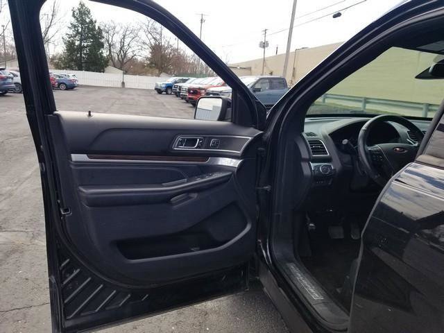 Used 2018 Ford Explorer Limited w/ Equipment Group 301A image 10