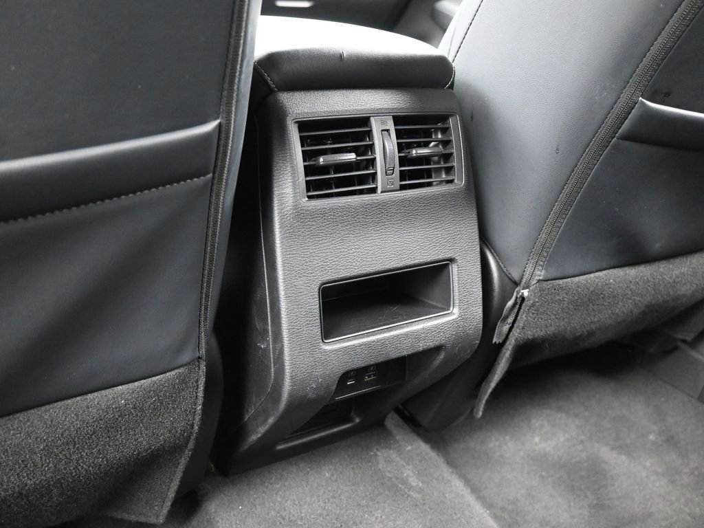 Used 2023 Mitsubishi Outlander SE image 38