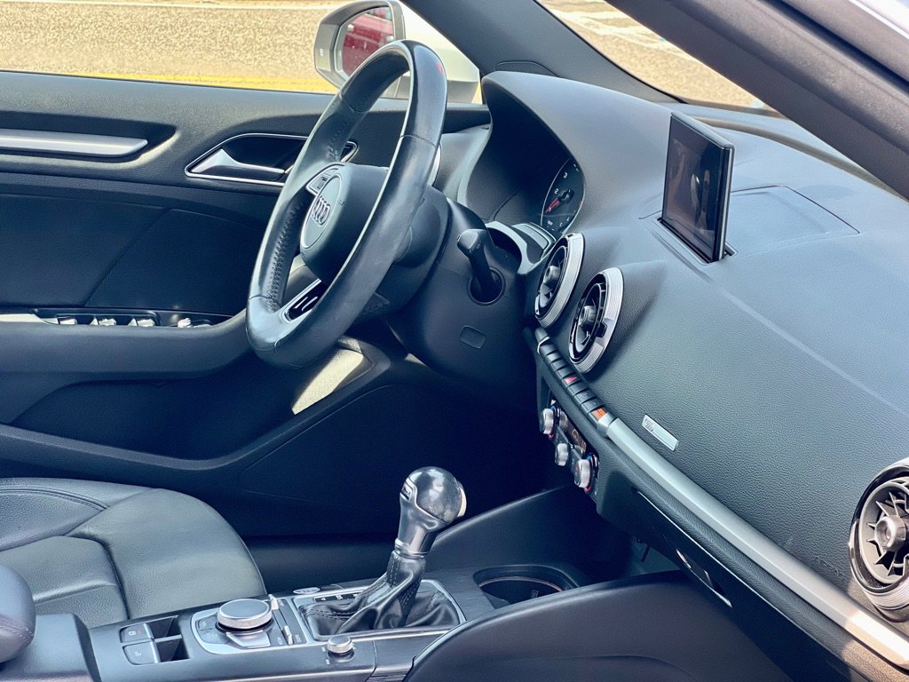 Used 2018 Audi A3 2.0T Premium image 22