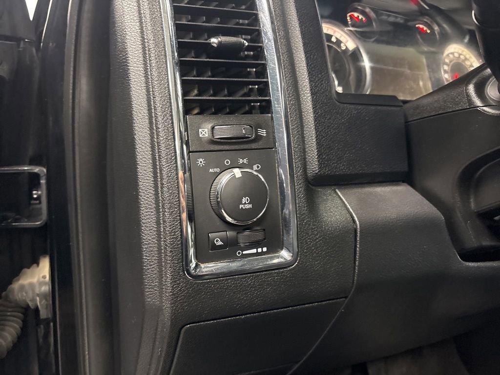 Used 2014 RAM 2500 Laramie AWD/4WD image 14