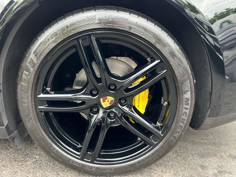 Used 2017 Porsche Panamera 4 AWD/4WD image 31