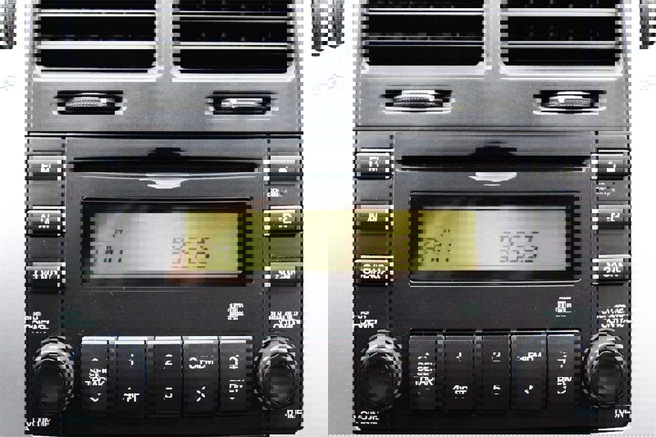 Used 2009 Kia Spectra5 SX image 17