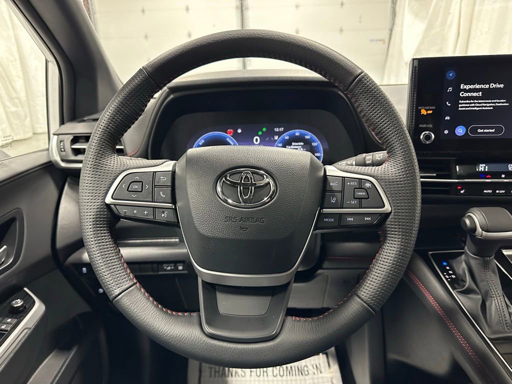 Used 2025 Toyota Sienna XSE image 18
