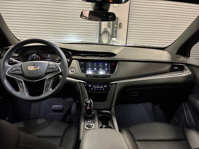 Used 2024 Cadillac XT5 Luxury FWD image 12