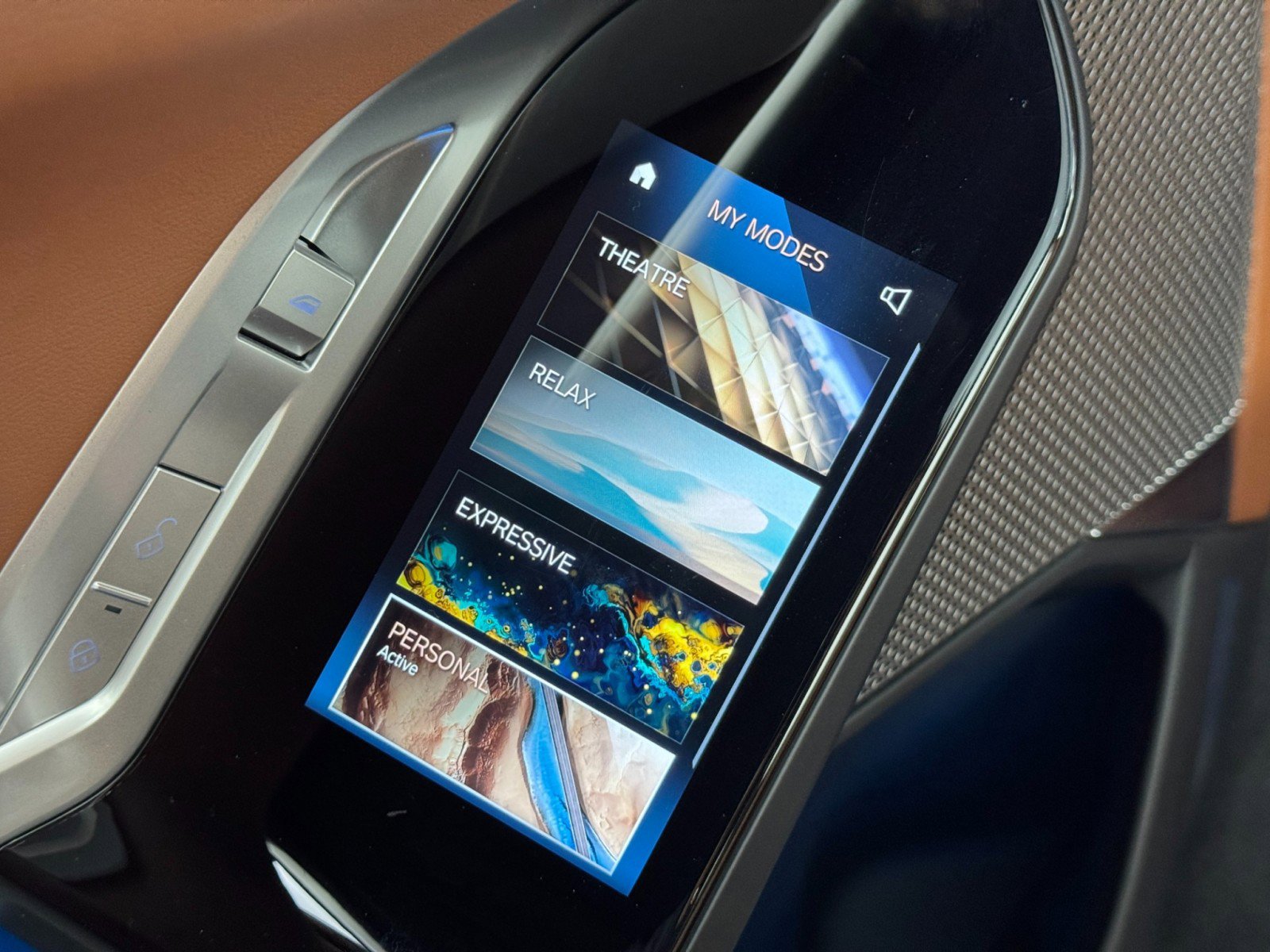 Used 2023 BMW i7 xDrive60 image 43