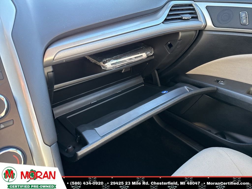 Used 2018 Ford Fusion S image 18