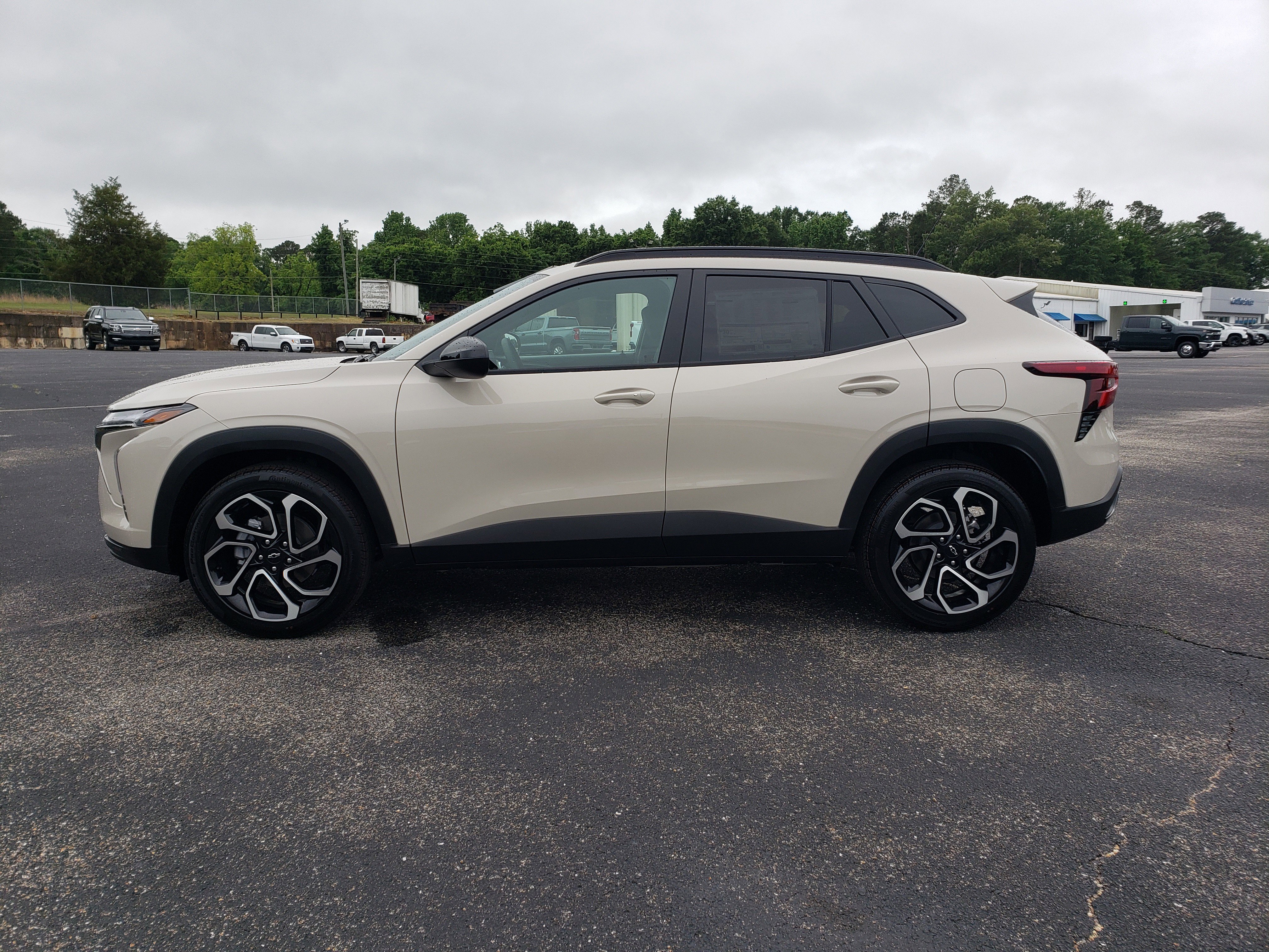 New 2026 Chevrolet Trax RS FWD image 6