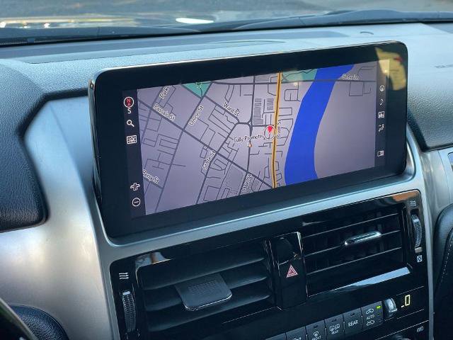 Used 2022 Lexus GX 460 Premium w/ Accessory Package image 18