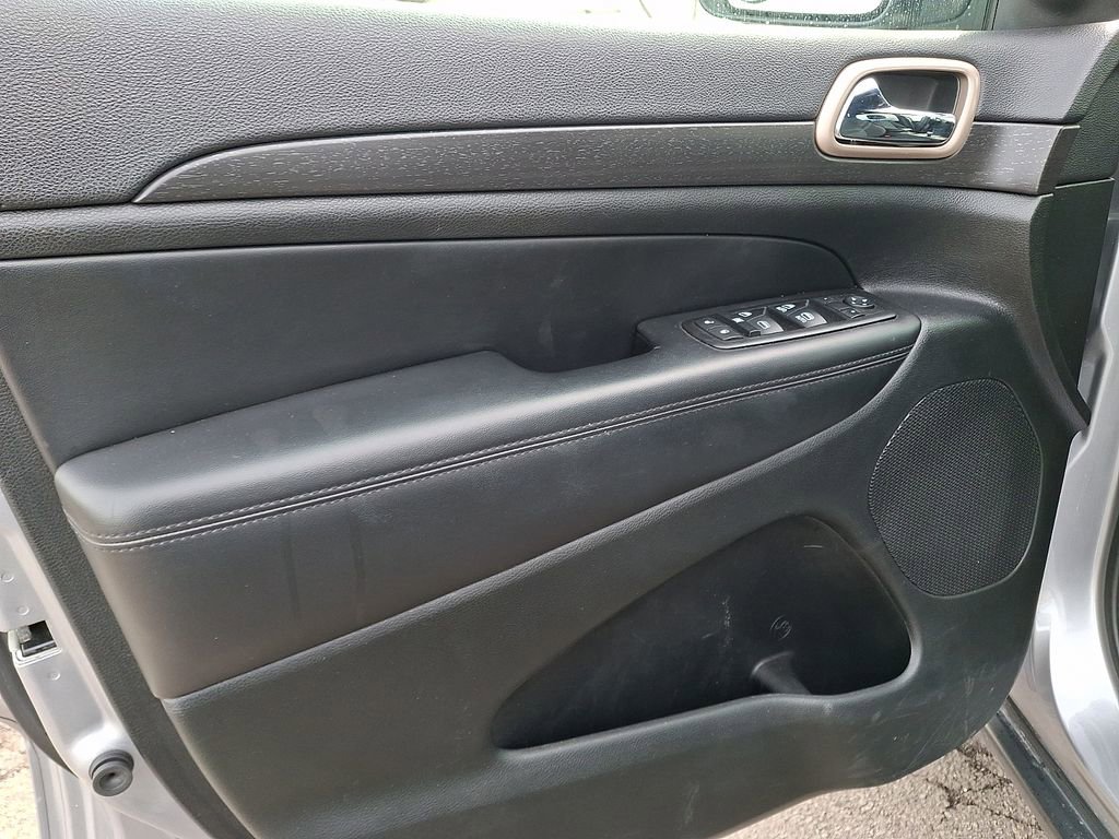 Used 2015 Jeep Grand Cherokee Laredo w/ Quick Order Package 23E image 15