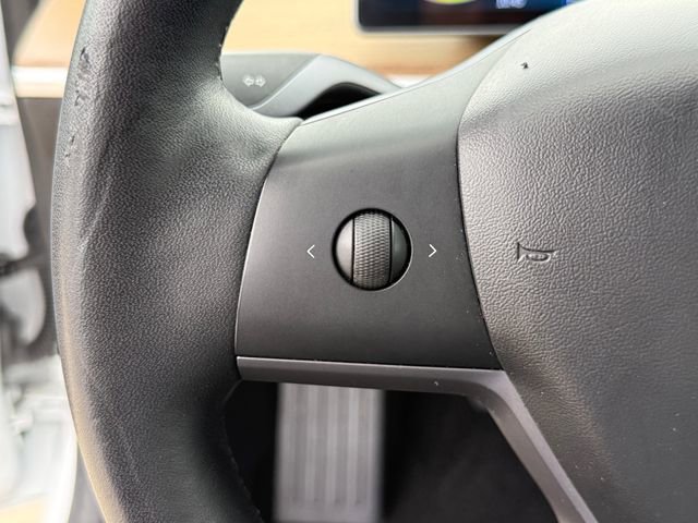 Used 2019 Tesla Model 3 Mid Range image 12