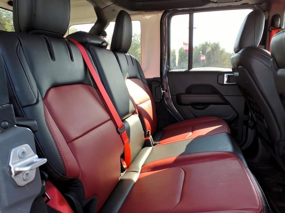 Used 2023 Jeep Wrangler Unlimited Rubicon 4xe image 13