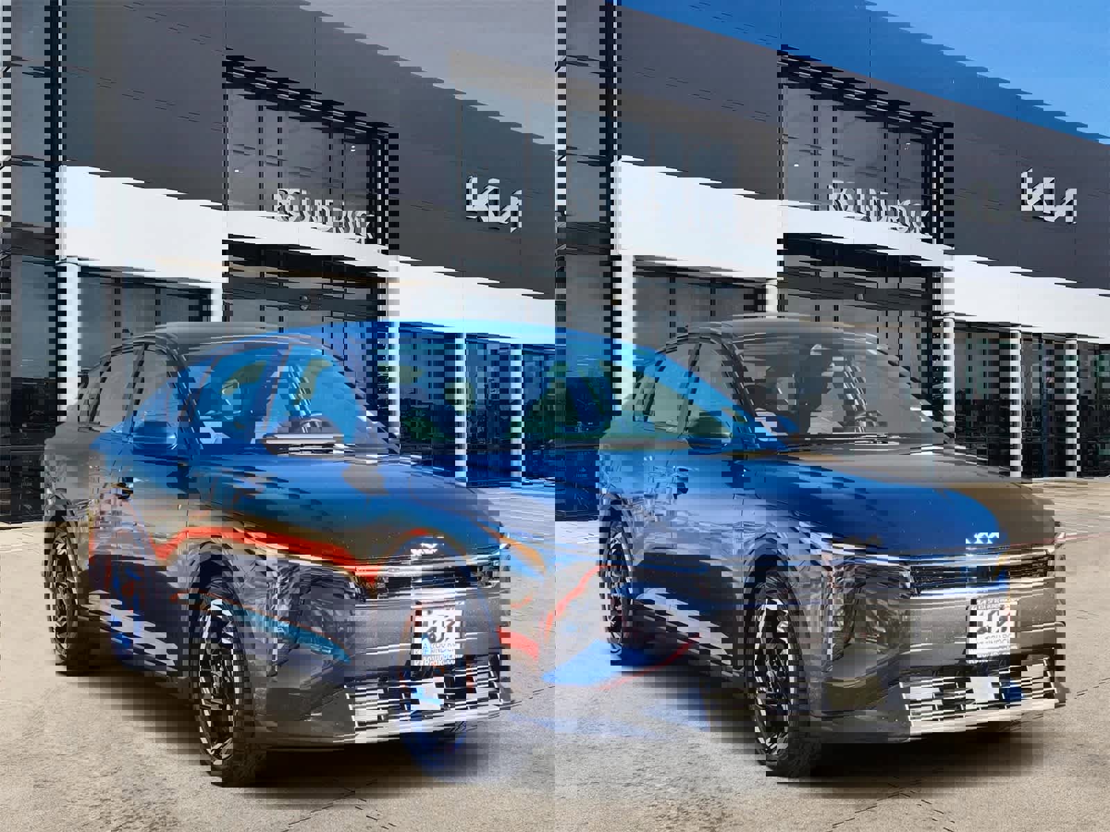 Certified 2025 Kia K4 EX image 3