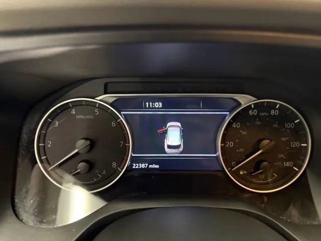 Used 2023 Nissan Rogue SL w/ SL Premium Package image 18