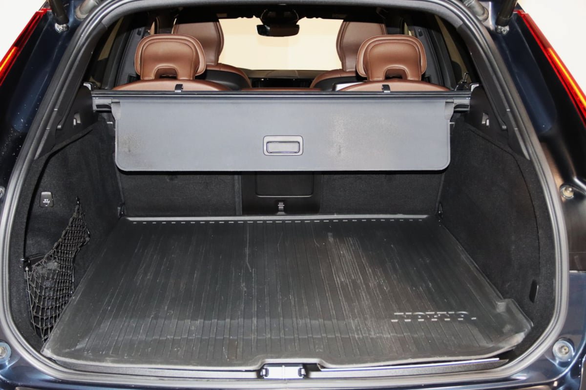 Used 2022 Volvo XC60 B5 Momentum w/ Advanced Package AWD/4WD image 61