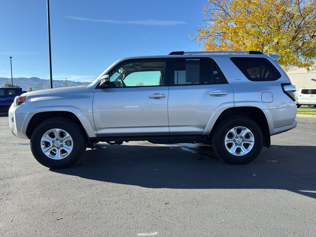 Used 2024 Toyota 4Runner SR5 Premium w/ Moonroof Package image 4