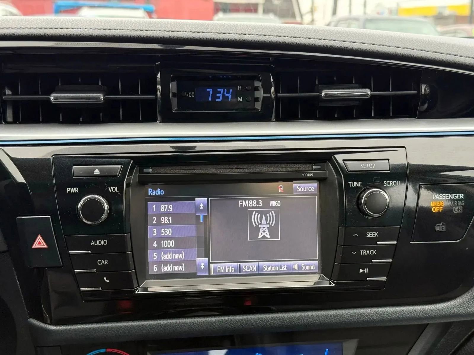 Used 2015 Toyota Corolla S image 28