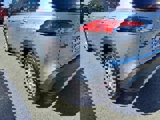 Used 2023 Toyota Corolla Cross LE image 18