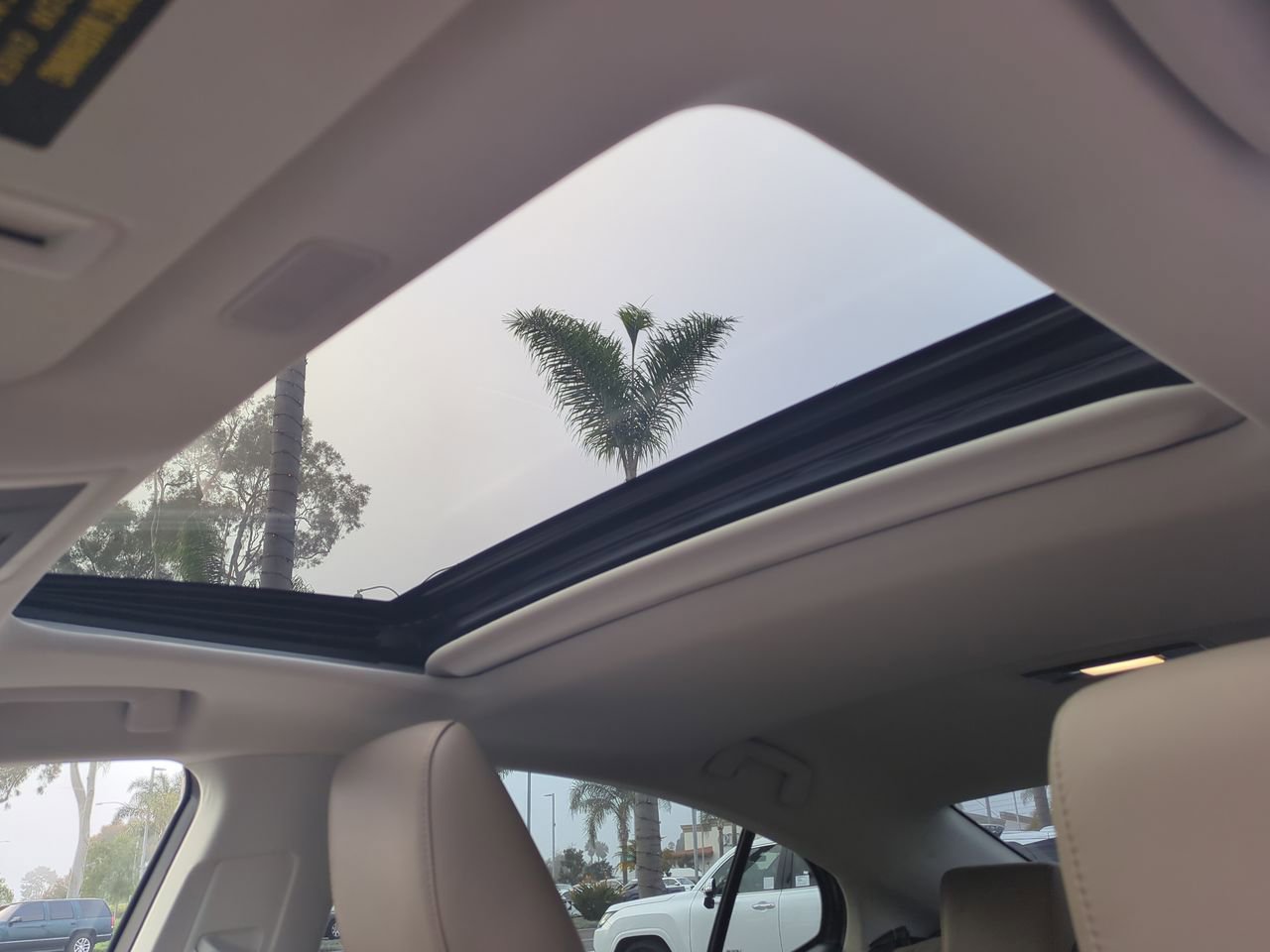 Used 2019 Lexus ES 300h w/ Luxury Package image 29