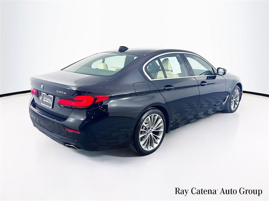 Certified 2023 BMW 530e xDrive w/ Premium Package image 7