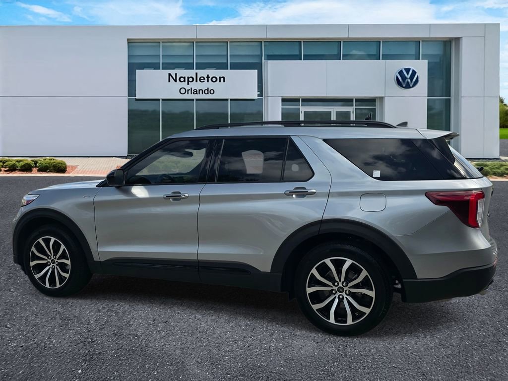 Used 2023 Ford Explorer ST-Line w/ Class IV Trailer Tow Package image 8