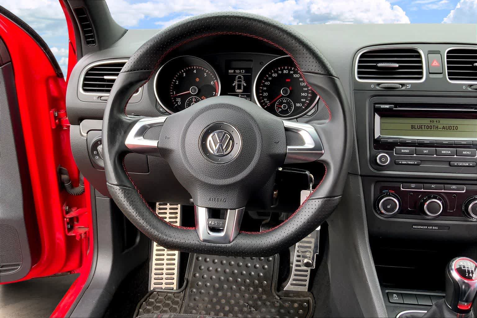 Used 2011 Volkswagen GTI 2-Door FWD image 13