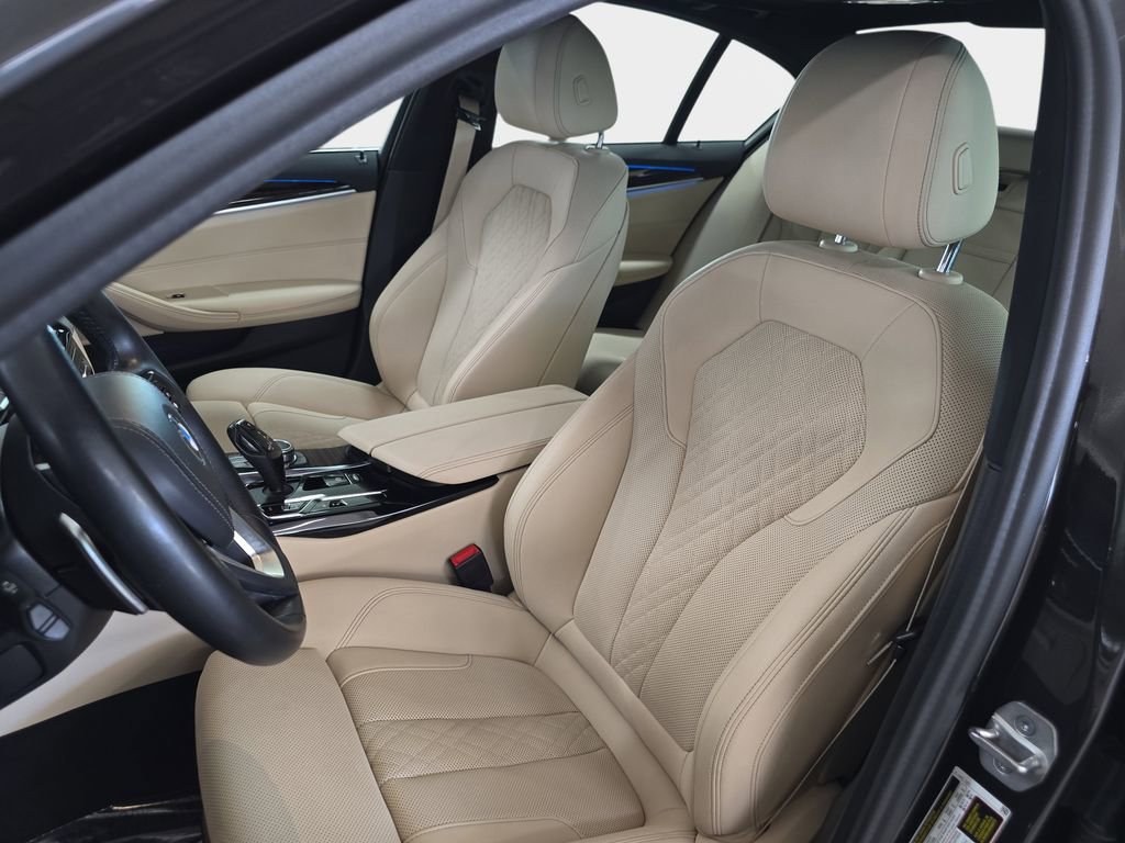 Certified 2022 BMW 530e w/ Convenience Package image 14