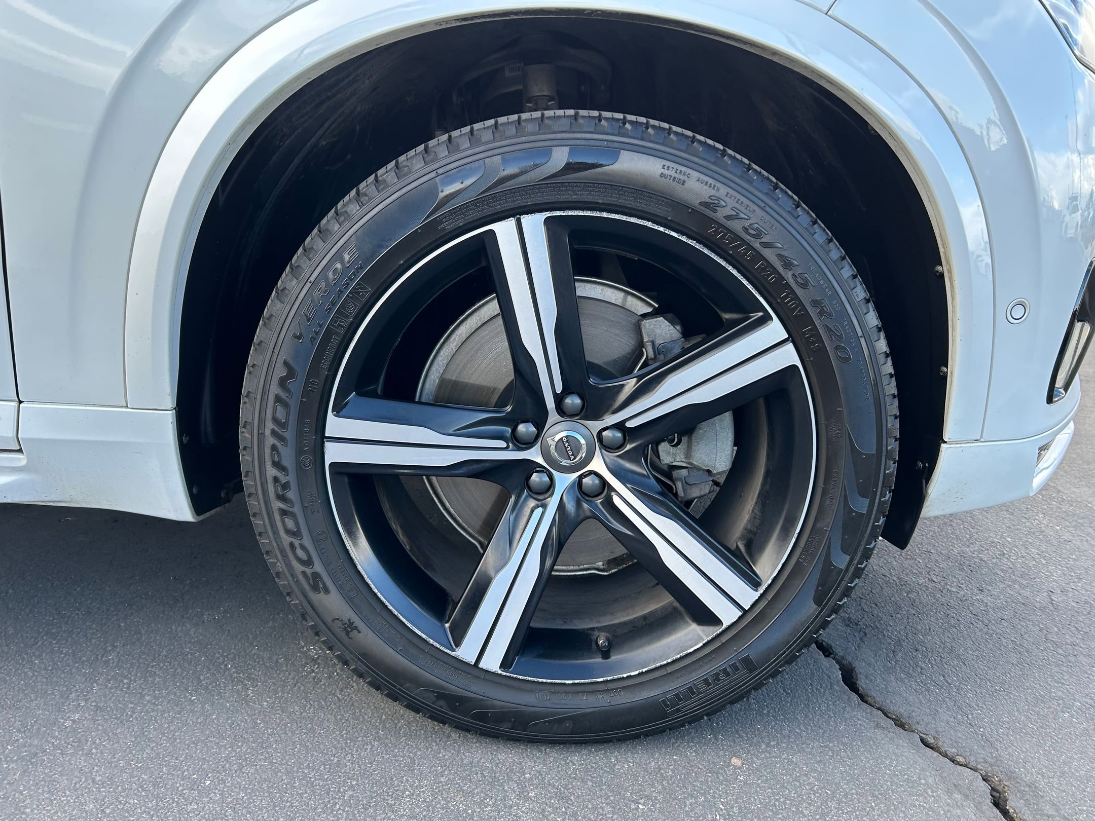 Used 2016 Volvo XC90 T6 R-Design w/ Protection Package Plus image 33