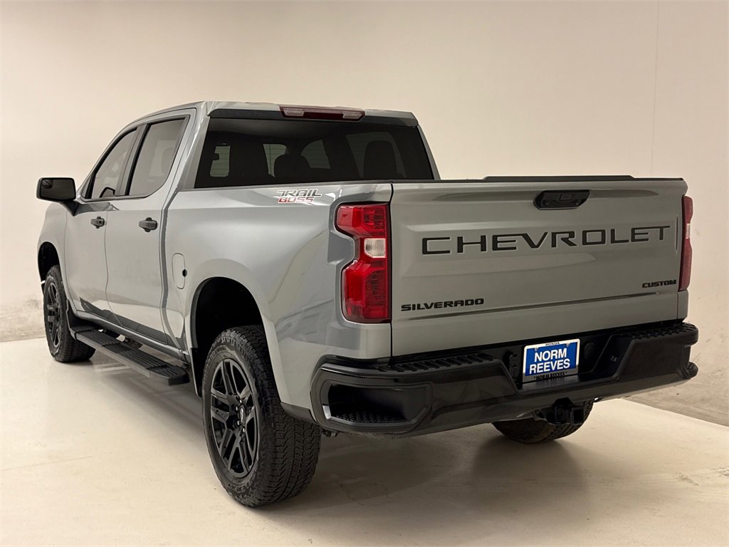 Used 2025 Chevrolet Silverado 1500 Custom Trail Boss w/ LPO, Dark Essentials Package image 7