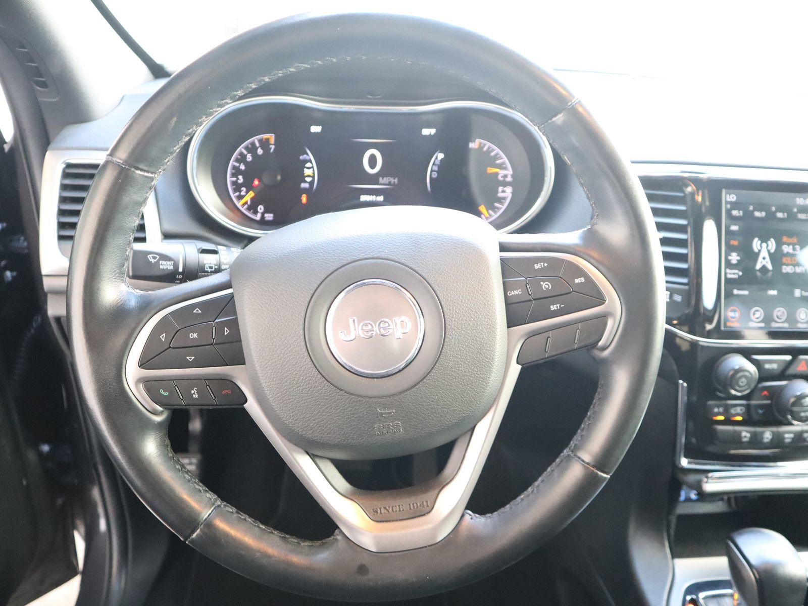 Used 2021 Jeep Grand Cherokee Laredo X AWD/4WD image 30