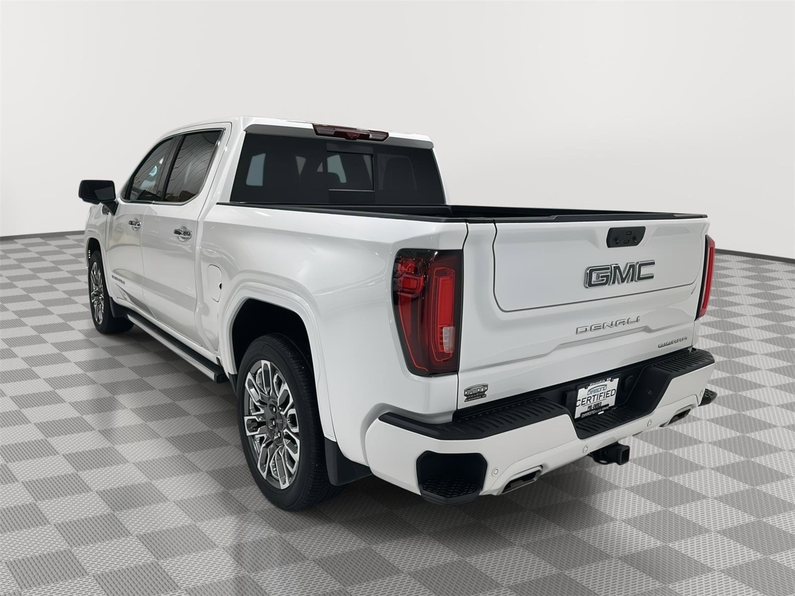 Used 2024 GMC Sierra 1500 Denali Ultimate image 3