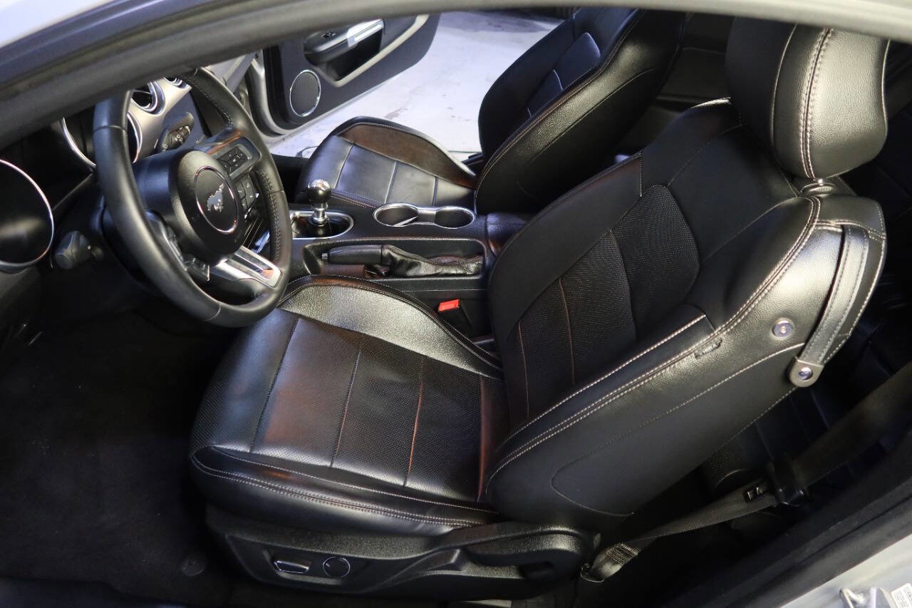 Used 2019 Ford Mustang GT Premium RWD image 18