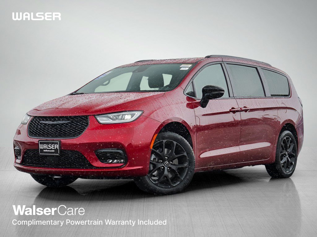 New 2026 Chrysler Pacifica Limited image 1