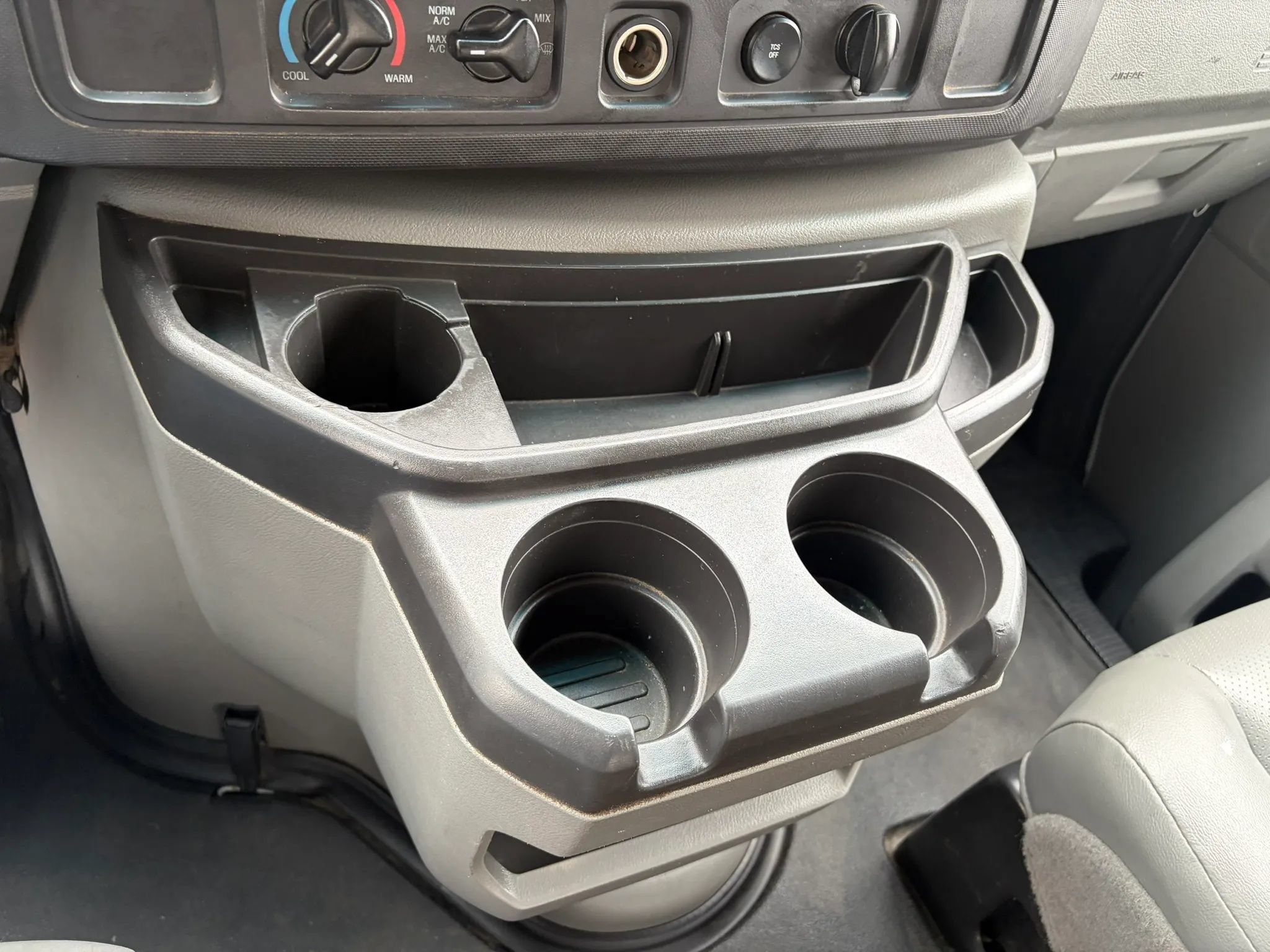 Used 2011 Ford E-250 and Econoline 250 w/ PWR Group RWD image 35