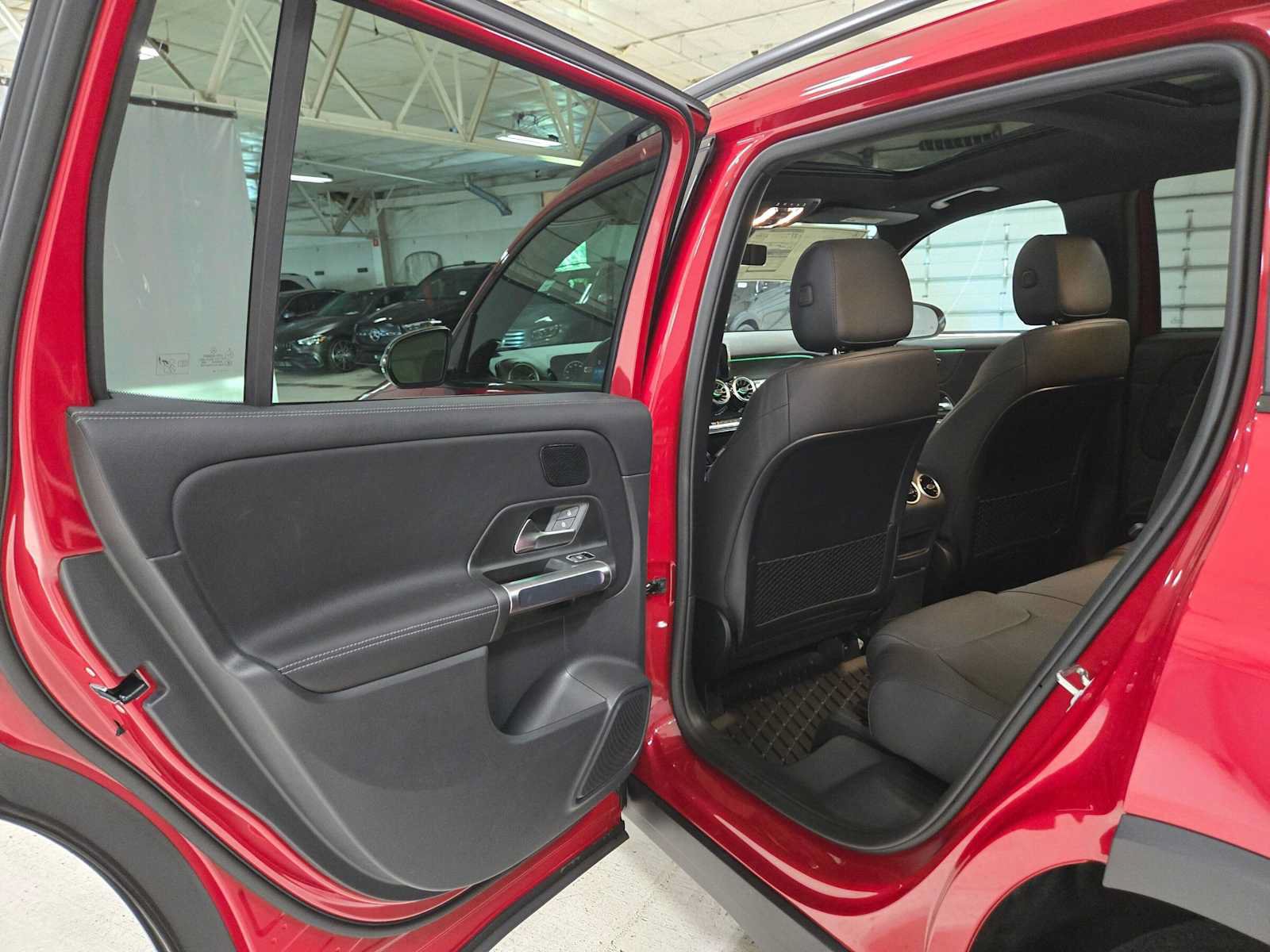 New 2026 Mercedes-Benz GLB 250 4MATIC image 15