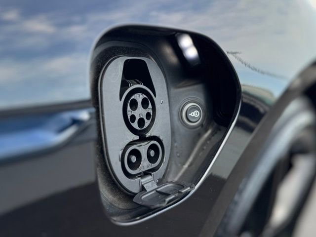 Certified 2021 Porsche Taycan Turbo S image 37