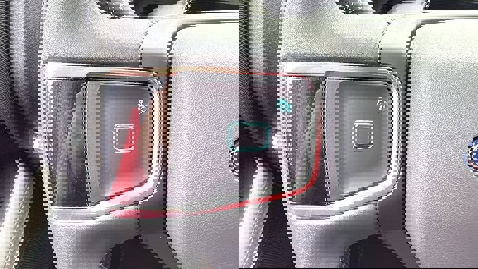 Used 2025 Ford Expedition Active image 14